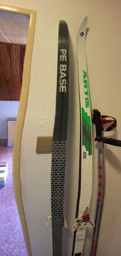 staré lyže - běžky