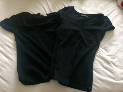 Dvě černá trička