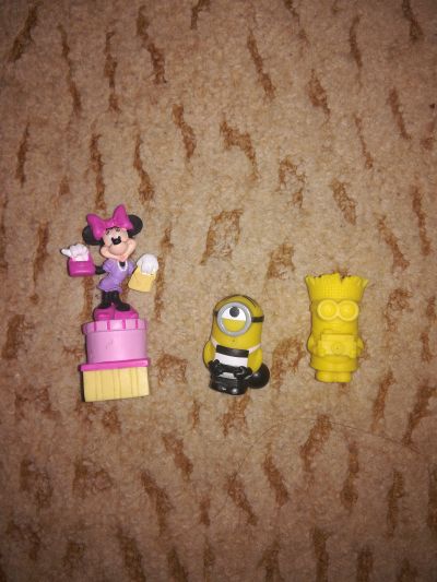 Mini figurky Mimoni a Minnie