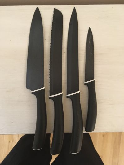 Nože 4 ks