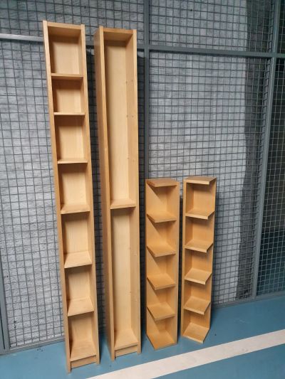REZERVOVÁNO regály na CD a police IKEA