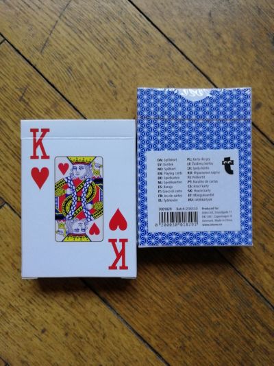 Dva balíčky karet