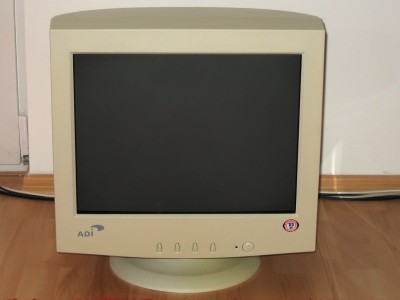 Monitor ADI P950