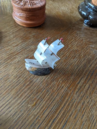 Mini lodička z mušlí