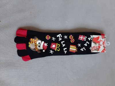 Vánoční prstove ponožky.