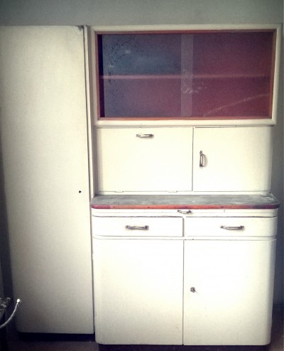 Daruji kredenc za odvoz