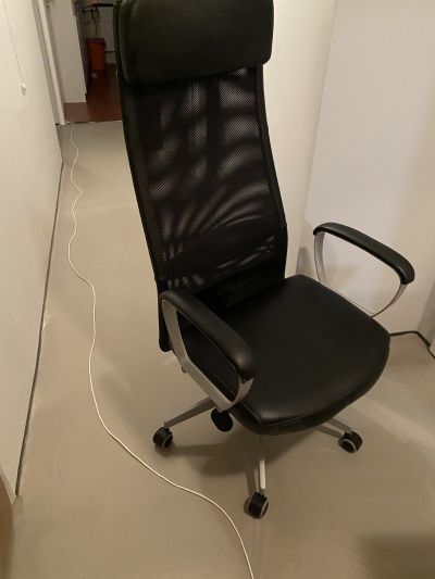 kancelářská židle pohodlná IKEA