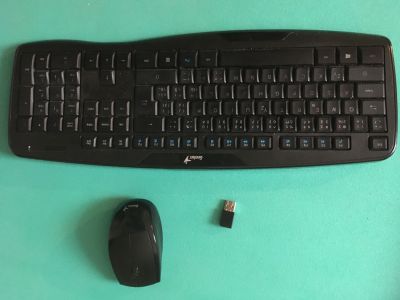 Genius klávesnice a myš