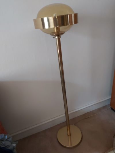 Daruji za odvoz - stojací lampu