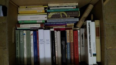 Daruji knihy - beletrie, literární teorie