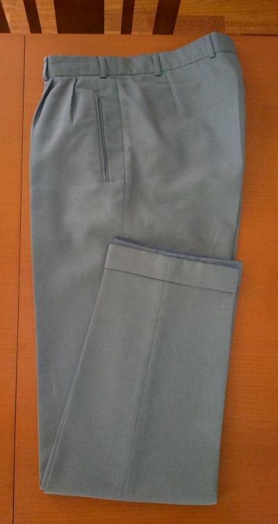 šedé pánské kalhoty