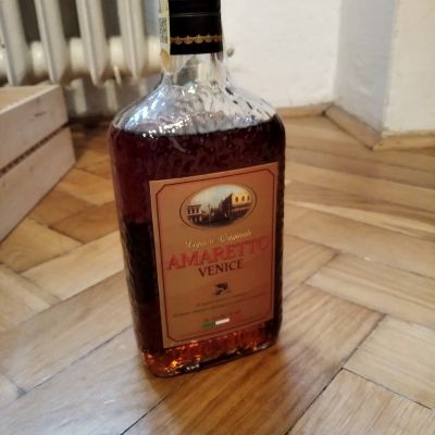 Likér Amaretto