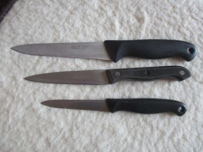 Nože černé