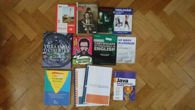 Různé knihy