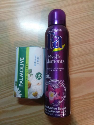 mýdlo a deodorant FA