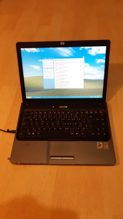 funkční starý notebook HP s Wind. XP