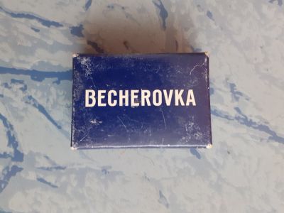 hrací kostky, becherovka, opět akce