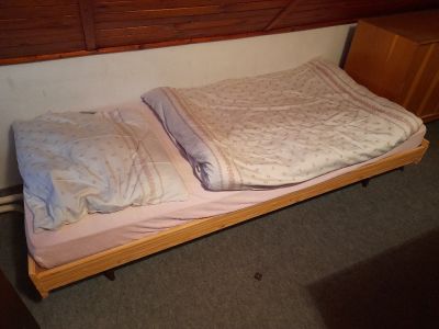 Daruji jednolůžkovou postel