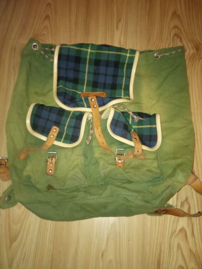 Zelený retro batoh