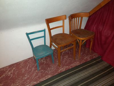 Daruji klasické dřevěné židle