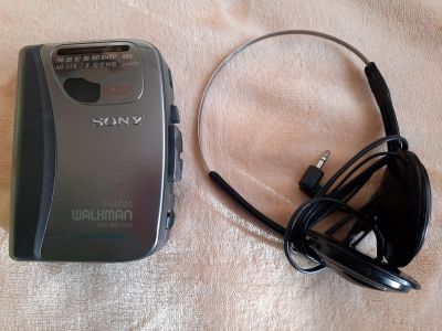 Walkman SONY s rádiem FM