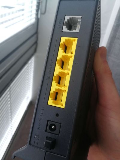ZyXEL P-660HN-T3A - ADSL + WiFi router