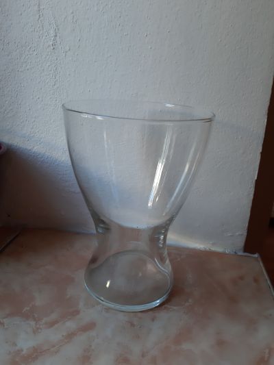 Skleněná váza 2