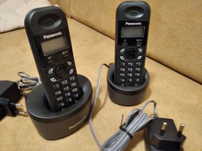 2 telefony Panasonic
