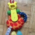 hrací žirafa Chicoo