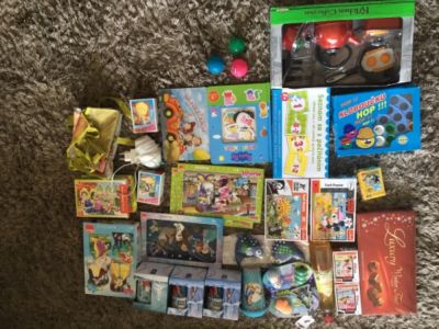 mix věcí nejen pro děti (hračky, hrnky)