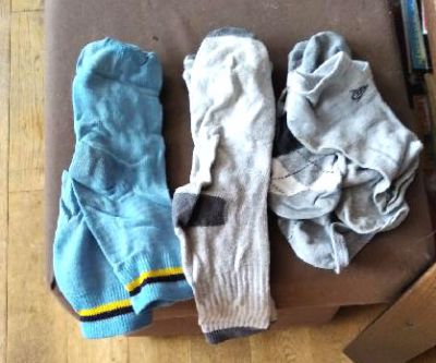 4 páry ponožek