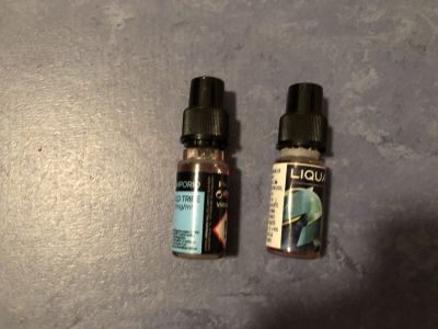 Daruji 2 náplne e-liquid (soly) do elektronické cigarety