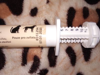 DARUJI ODČERVOVACÍ PASTU