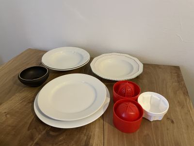 Různé druhy nádobí