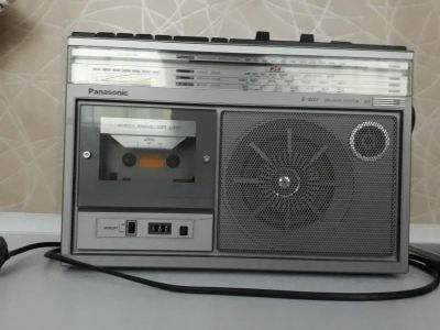 Retro radiokazeťák Panasonic ;o)