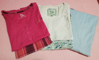 Holčičí pyžama a noční košile (velikost S)