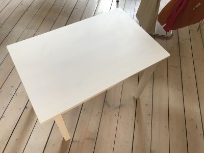 Dětský dřevěný stolek Ikea