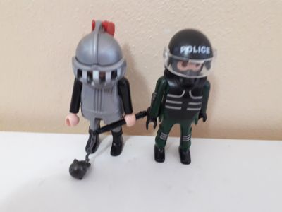 Panacek policie + jeden