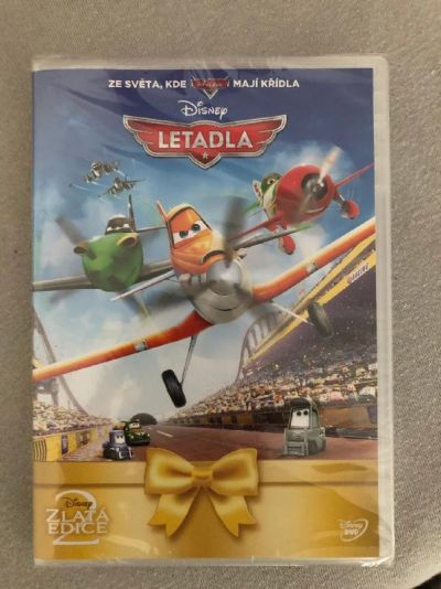 nové DVD Letadla