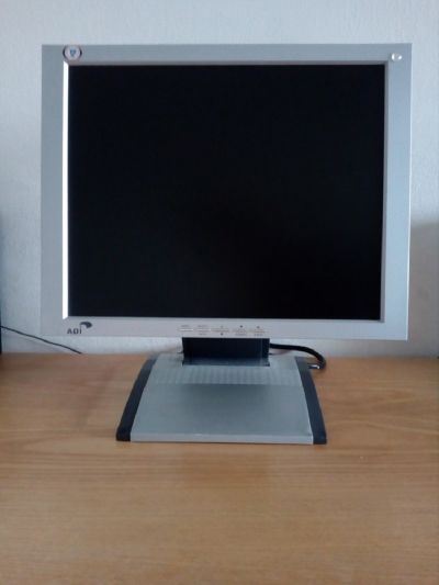 17" LCD monitor Adi A715