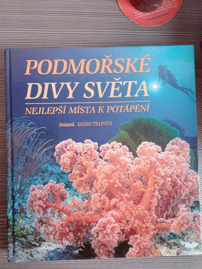 Kniha Podmořské divy světa