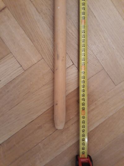 dřevěná tyč - madlo
