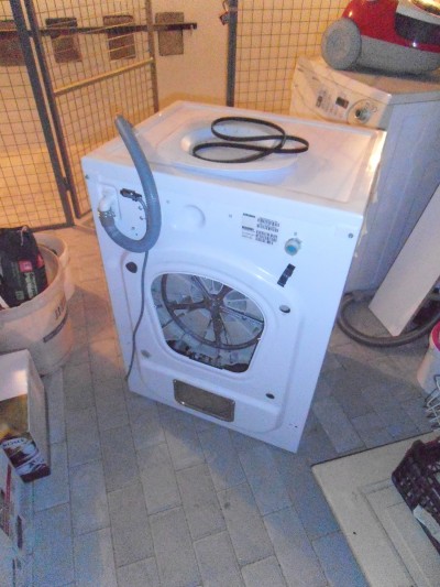 Nefunkční pračka WHIRLPOOL AWO/D 45140.