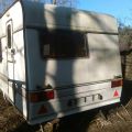 Karavan r. 1982, pojízdný, ale bez TP, plíseň