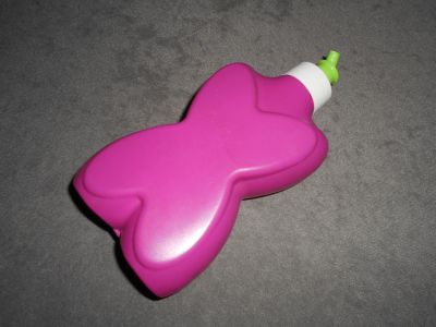 Nádoba k dřezu na mycí prostředek na nádobí