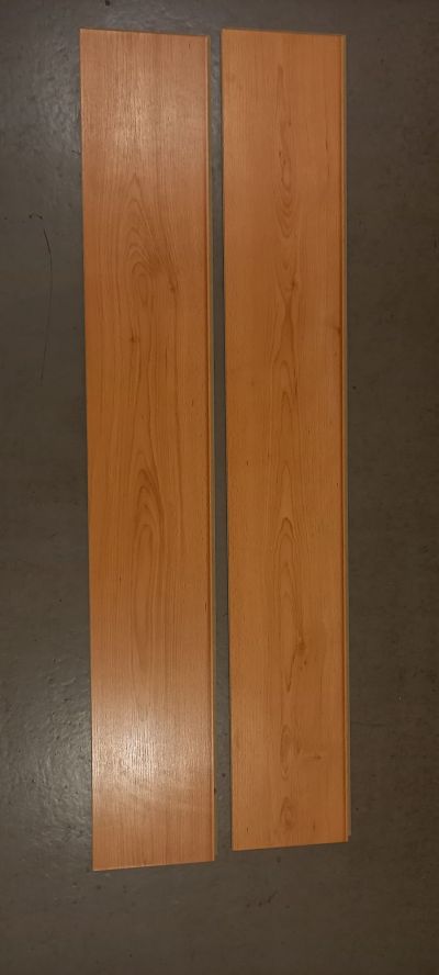 Podlaha laminátová cca 20 m2