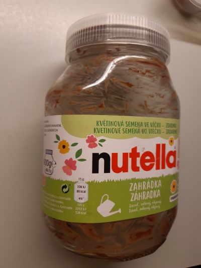 Sklenice od Nutella prázdná