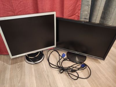2 monitory
