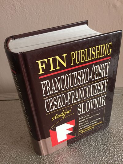 Francouzsko-český studijní slovník.