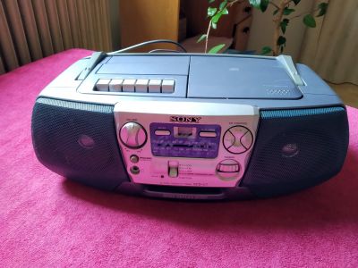 Funkční Radio + CD přehrávač a přehrávač na kazety